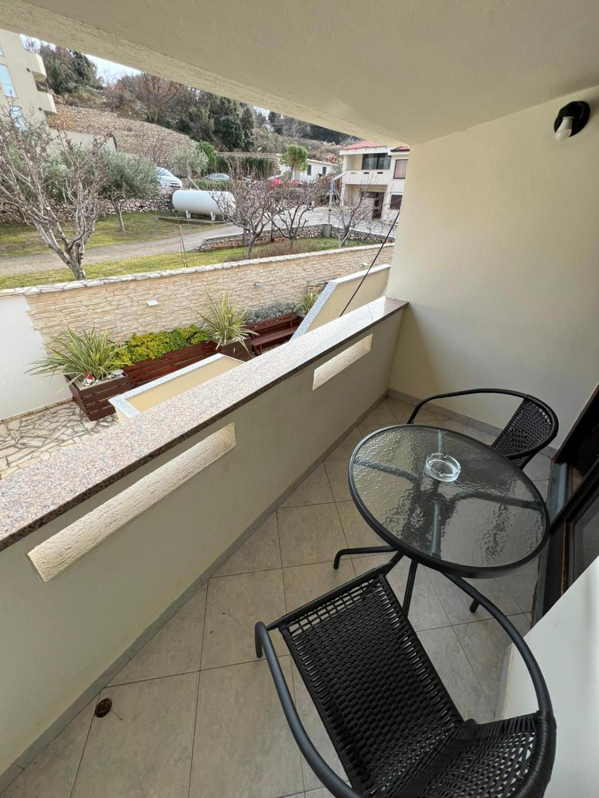 Bellevue Rooms Stara Baška Екстериор снимка