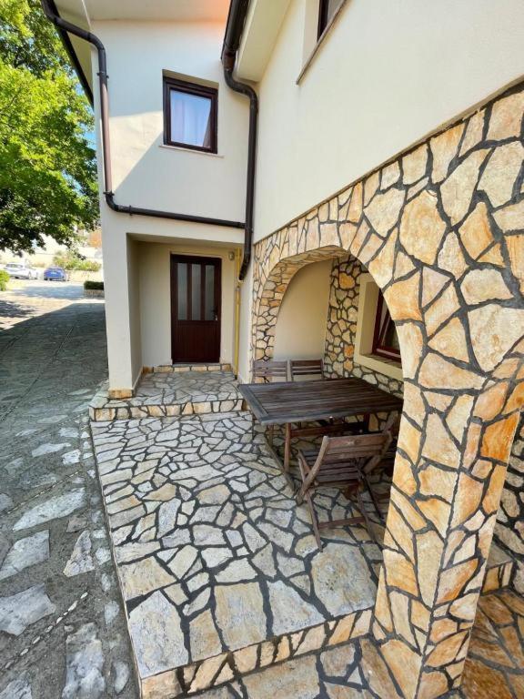 Bellevue Rooms Stara Baška Екстериор снимка