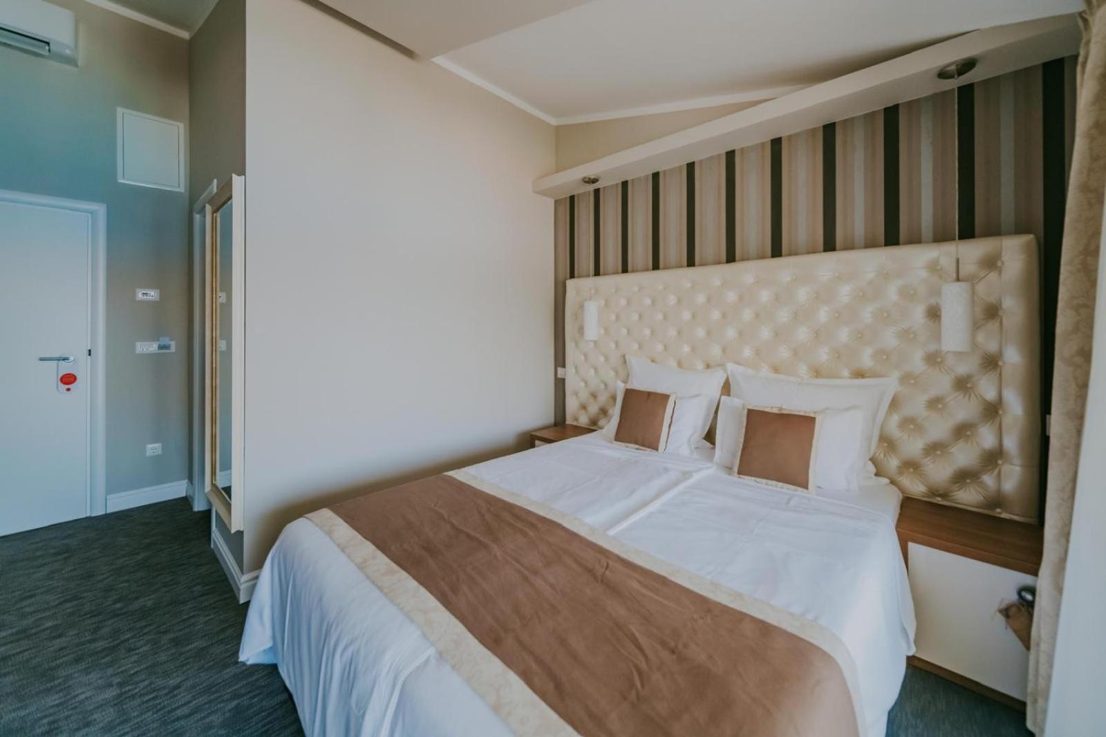 Bellevue Rooms Stara Baška Екстериор снимка